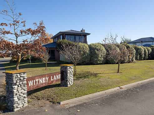15 Ludlow Drive, Huntingdon/Lake Hood
