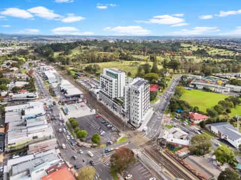 Waikumete Road retail