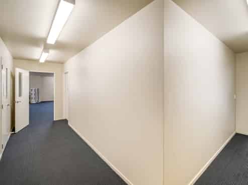 Tidy & Versatile Office With Carparking