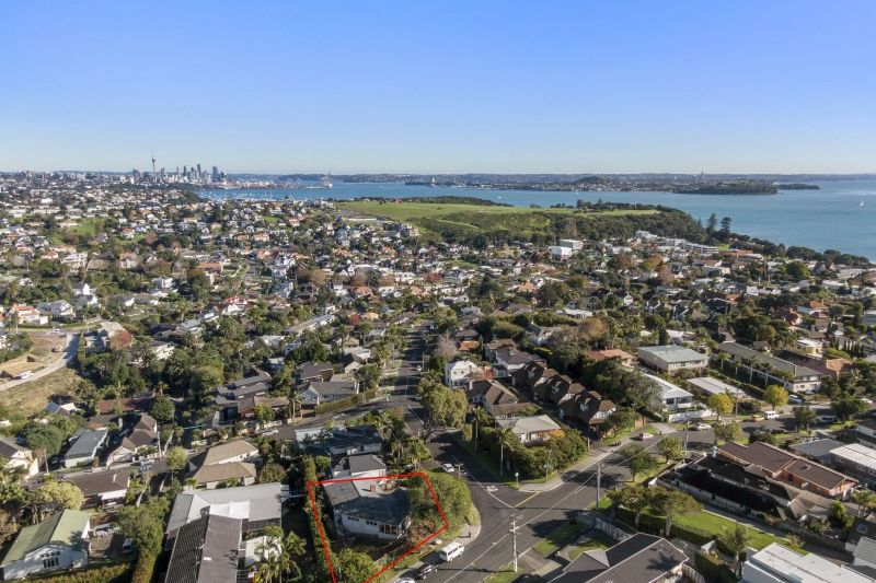 Property value 111 Selwyn Avenue, Mission Bay realestate.co.nz