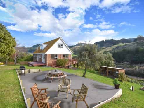 14A Downes Road, Roseneath