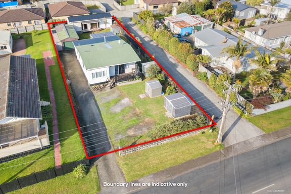 Photo of 14 Airdrie Road, Ranui