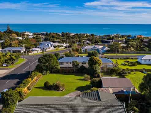 57 Dixon Street, Oakura