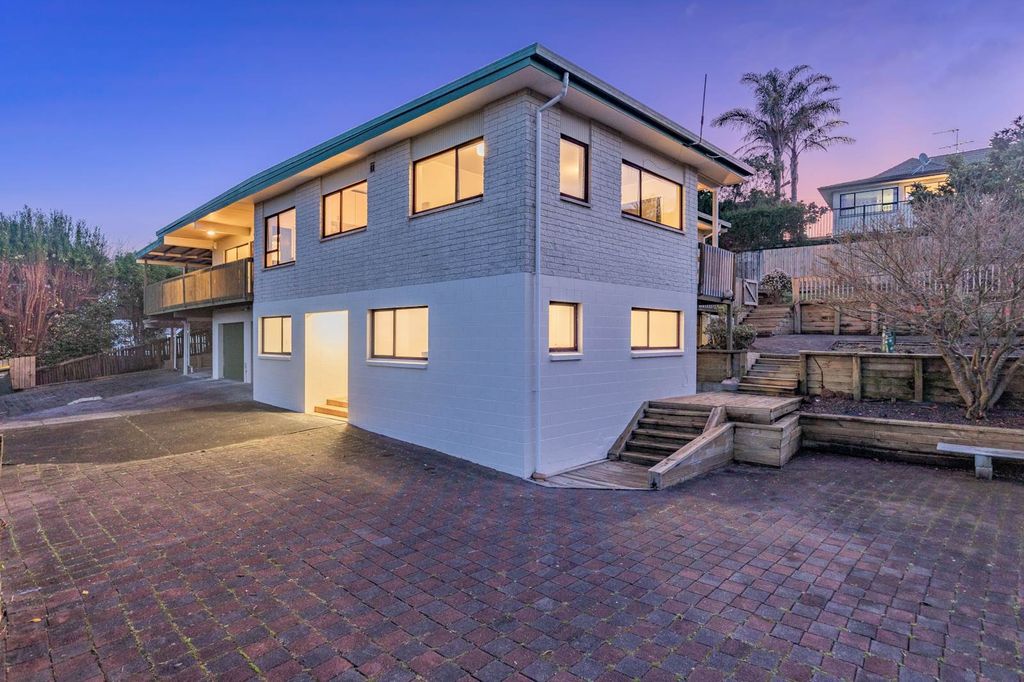 Property value 89 Chelsea View Drive, Chatswood realestate.co.nz