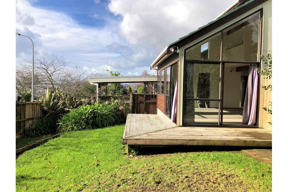 For rent THREE BEDROOM HOME IN ST JOHNS realestate.co.nz