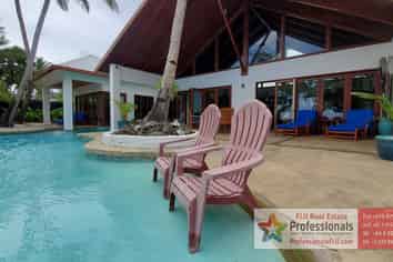 FIJIAN PARADISE + HOTEL LICENSE (FOR $ INCOME)!