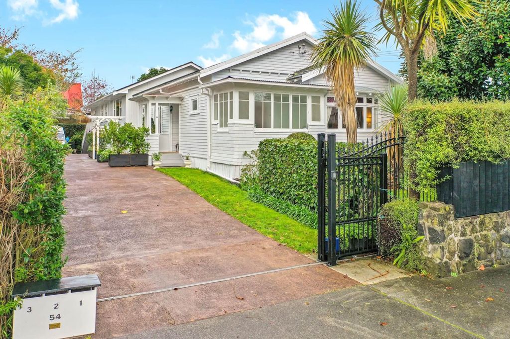 Property value 54 Ellerton Road, Mount Eden realestate.co.nz