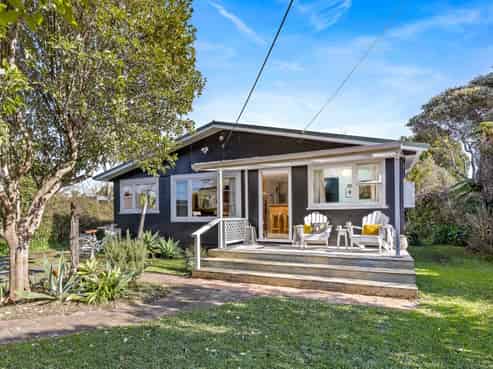 25 Harbour View Road, Point Wells