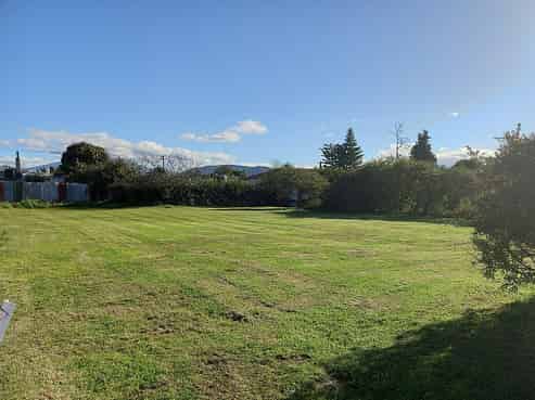 11 Barry Avenue, Ruatoria and Surrounds