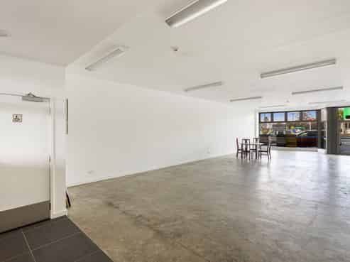 Te Atatu Retail - Incentives offered!!