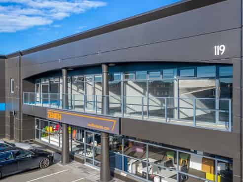 High Profile on Blenheim with Parking