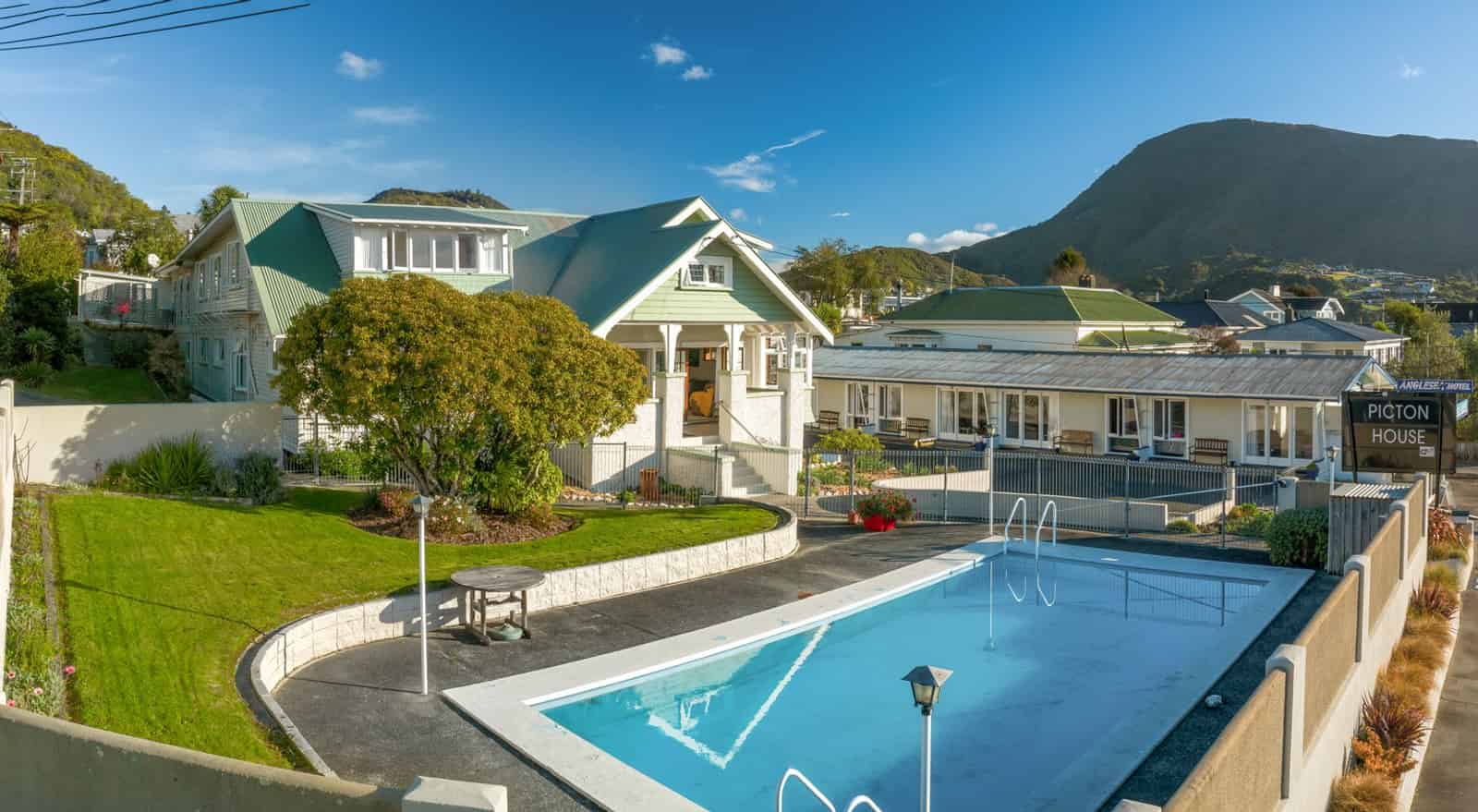 26/28 Waikawa Road, Picton, Marlborough For Sale realestate.co.nz