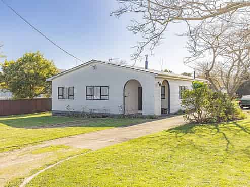 1127 No 2 Line, Fordell