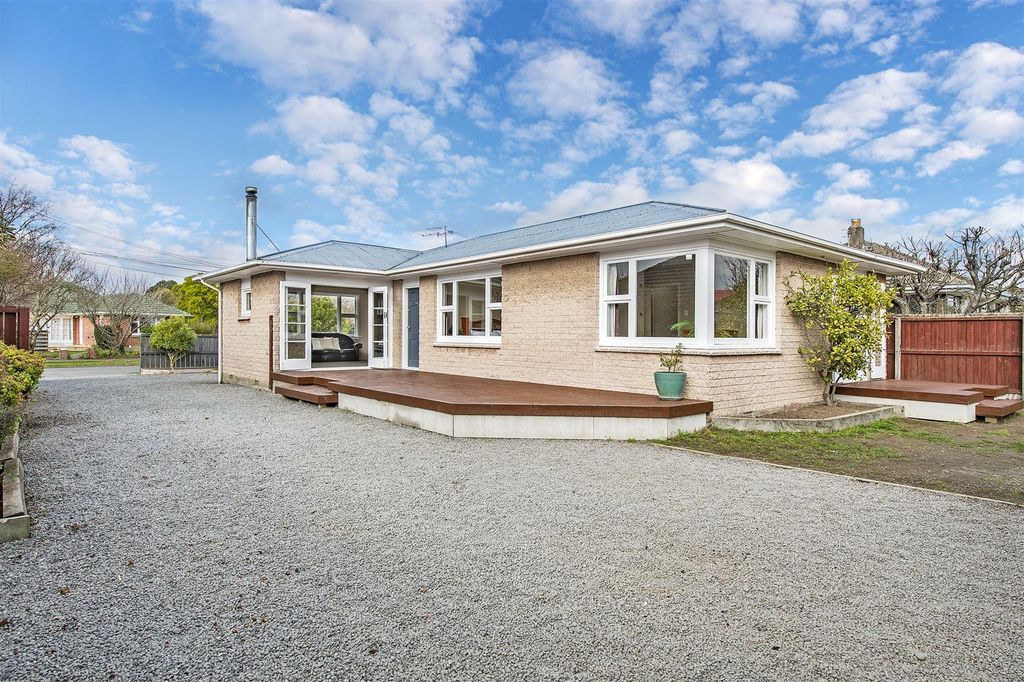 Property value 33 Charlcott Street, Burnside realestate.co.nz