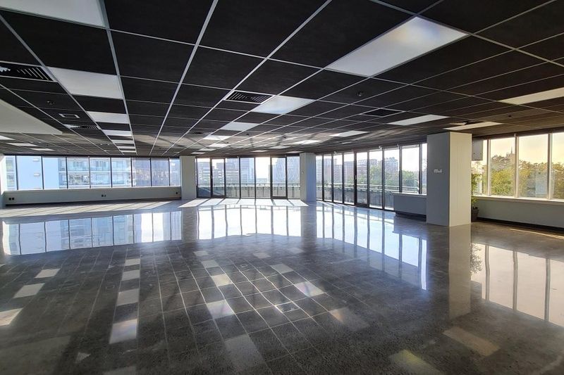 Savills  Fully Refurbished Floor - Vista 3