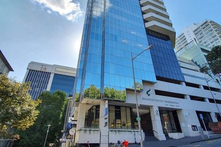 Savills  Fully Refurbished Floor - Vista 5