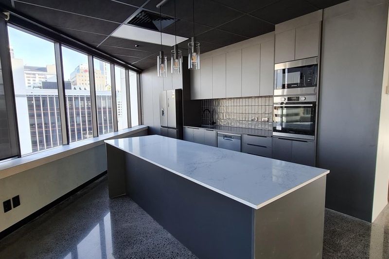 Savills  Fully Refurbished Floor - Vista 4