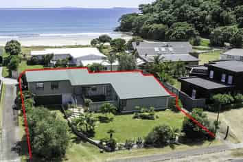 107 Omara Place , Matarangi
