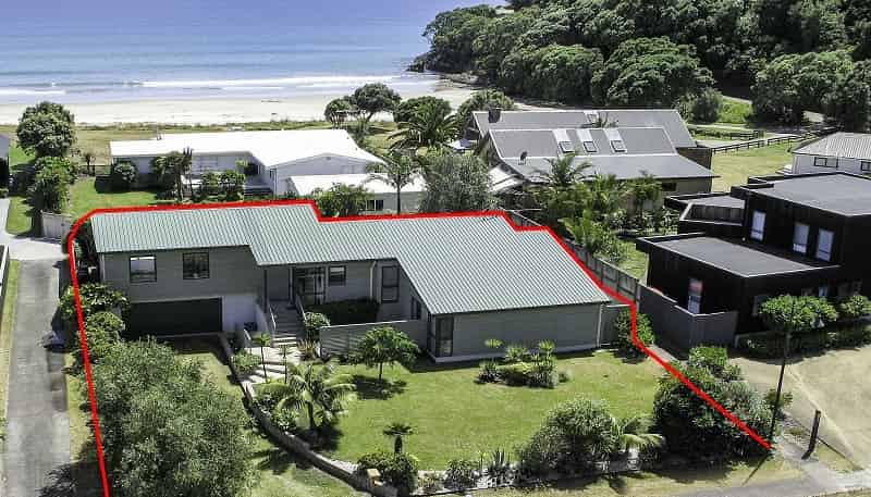 107 Omara Place , Matarangi