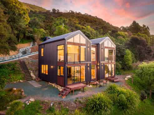 676 Cable Bay Road, Cable Bay
