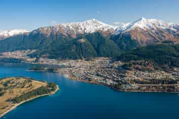 279,285,29 Frankton Road, Queenstown Central