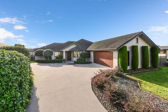 Property value - 8 Wentworth Drive, Rototuna North - realestate.co.nz