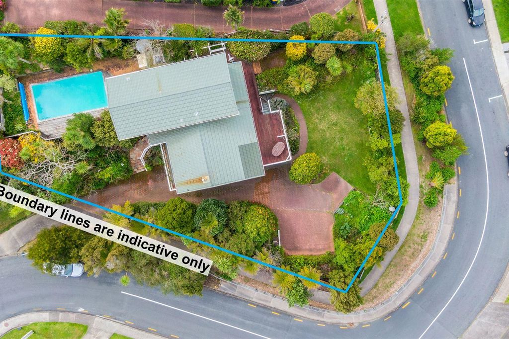 Property value 6 Dewsbury Terrace, Castor Bay realestate.co.nz