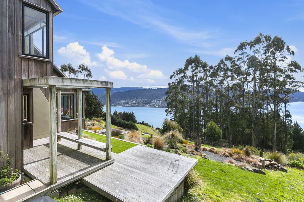 Property value 593 Highcliff Road, Highcliff realestate.co.nz