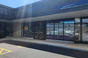 Last opportunity in popular Te Puna Centre!