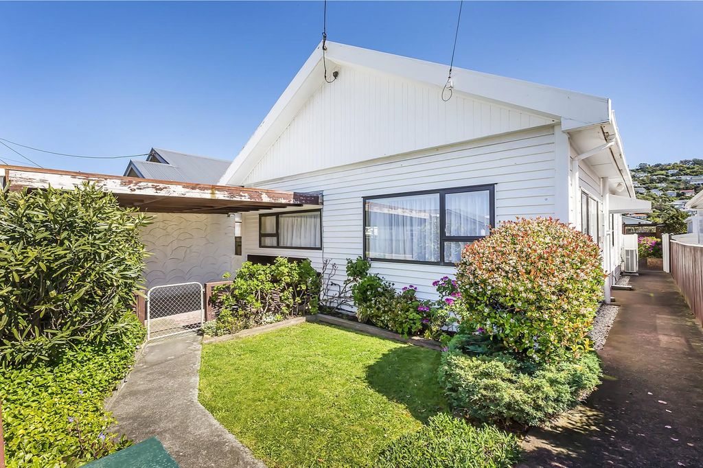 Property value 102 Yule Street, Lyall Bay realestate.co.nz