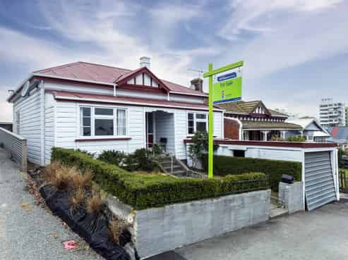 14 Memorial Avenue, Parkside