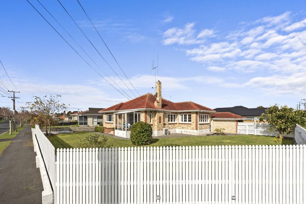 Property value 20 Steele Road, Forest Lake realestate.co.nz