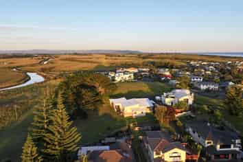 14 Island View Heights, Coastlands