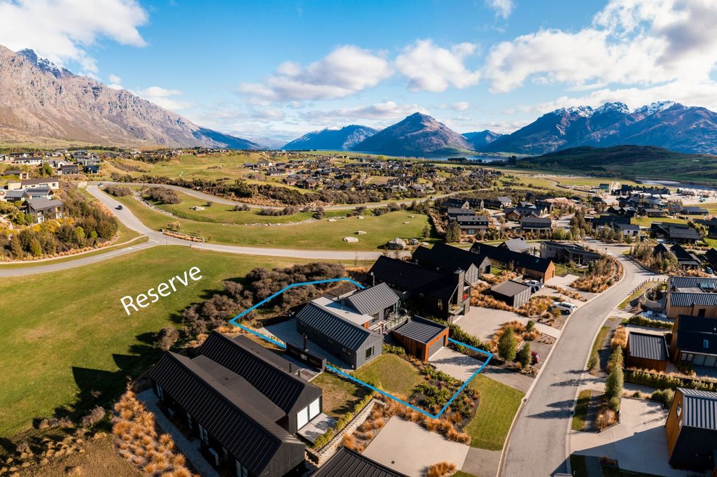 Property value 10 Falconer Rise, Jacks Point realestate.co.nz