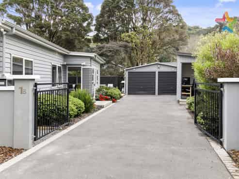 1B Williams Grove, Melling