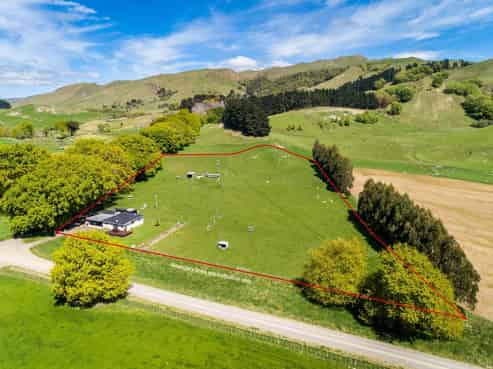 858 Atua Road, Elsthorpe