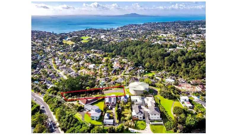 192 Browns Bay Road, Browns Bay
