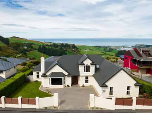 330 Highcliff Road, Highcliff