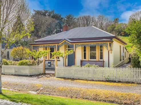 13 Whitehaven Street, Lawrence