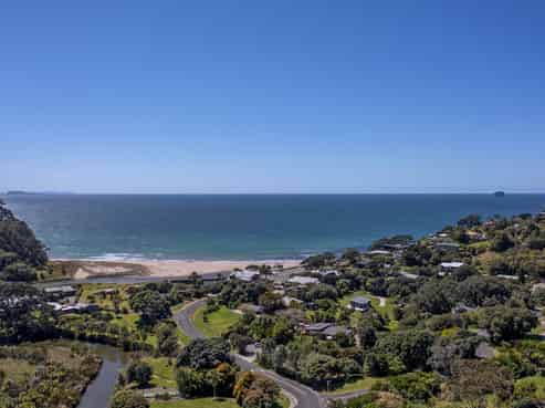 5 Te Puia Place, Hot Water Beach