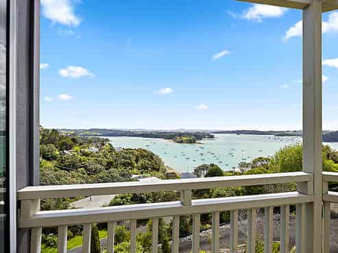 6 Barr Road, Mahurangi West