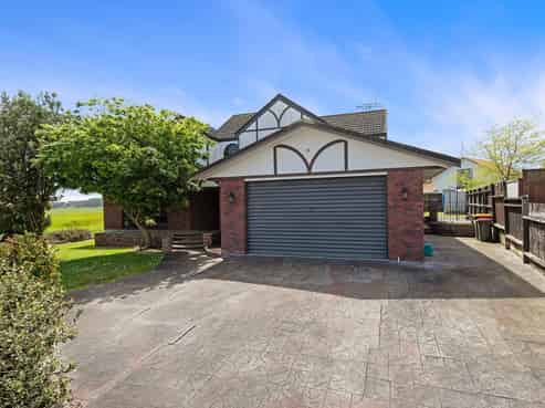 11 Country Lane, Western Heights