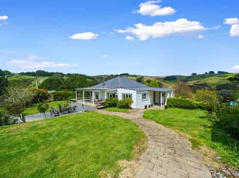 780 Moonshine Hill Road, Moonshine Valley