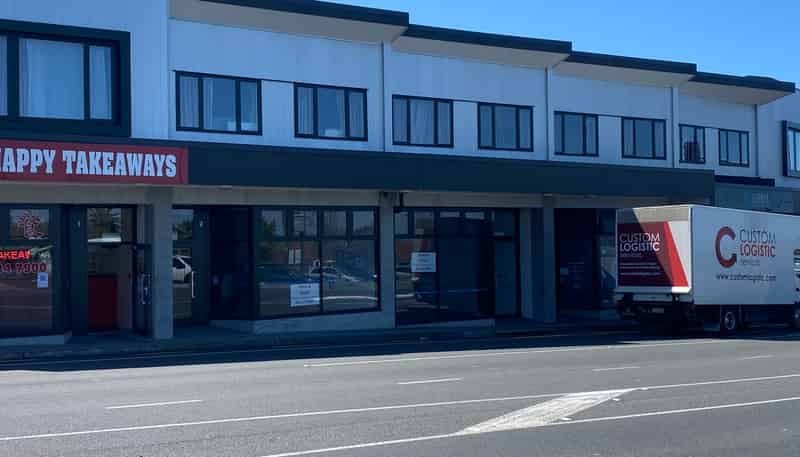 2/228 Edmonton Road, Te Atatu South