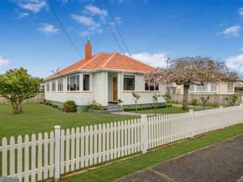 31 Village Way, Ardmore