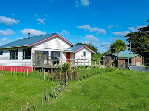 631 Hoyle Road, Arapohue