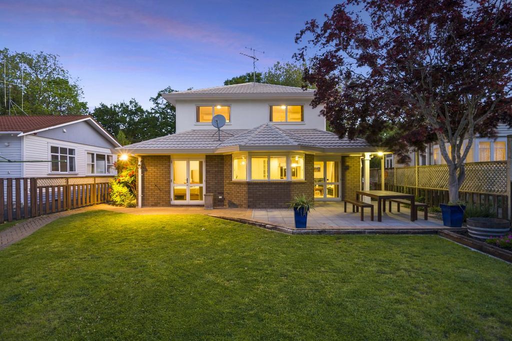 Property value 8 Thornton Road, Cambridge realestate.co.nz