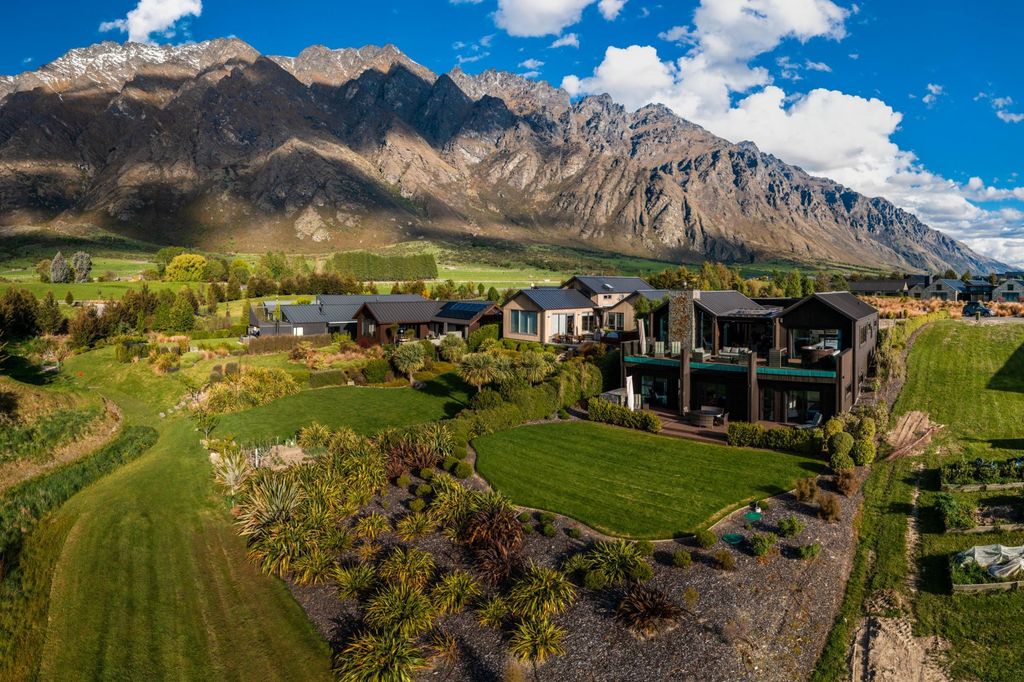 Property value 12 Orford Drive, Jacks Point realestate.co.nz