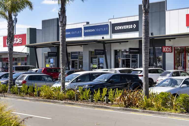 converse outlet papamoa