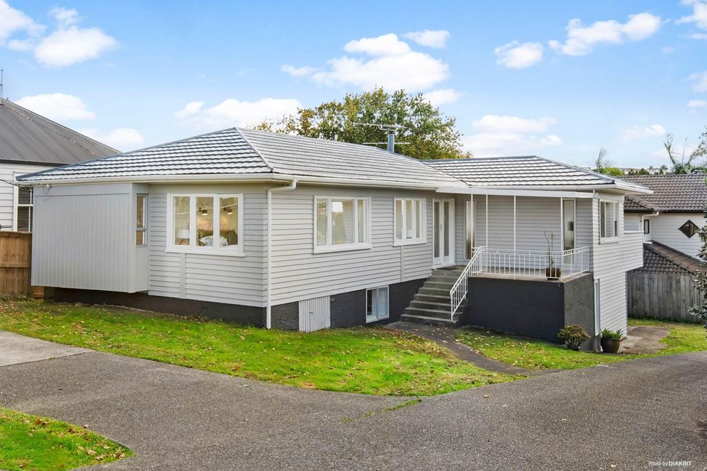 Property value 48 Gladstone Road, Northcote realestate.co.nz